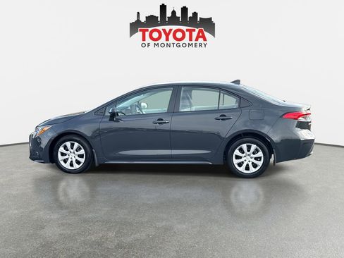 Used 2025 Toyota Corolla LE image 7