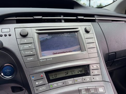 Used 2013 Toyota Prius Persona Series FWD image 19
