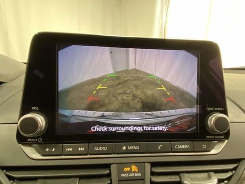 Used 2023 Nissan Altima 2.5 SV image 16