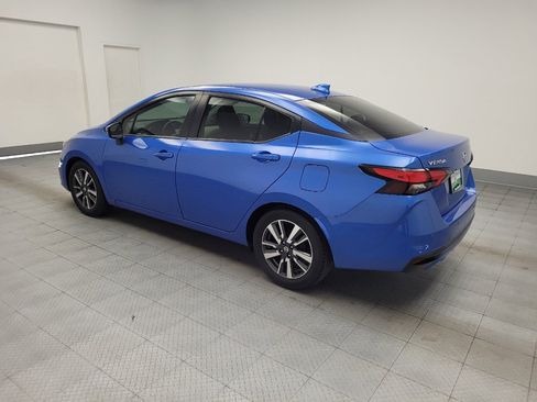 Used 2021 Nissan Versa SV FWD image 3
