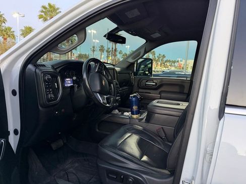 Used 2020 Chevrolet Silverado 2500 LTZ w/ LTZ Plus Package AWD/4WD image 3