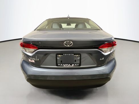 Used 2025 Toyota Corolla LE FWD image 6