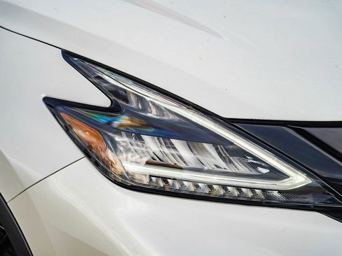 Used 2024 Nissan Murano SV w/ SV Midnight Edition Package image 2