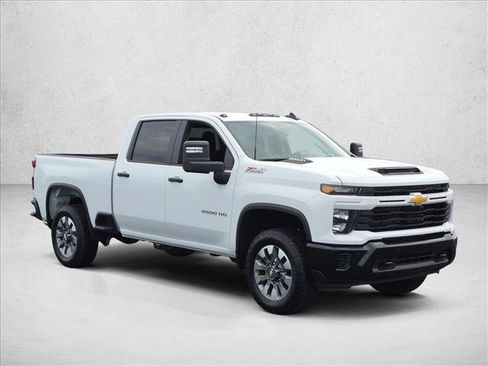 Used 2026 Chevrolet Silverado 2500 Custom w/ Custom Value Package AWD/4WD image 3