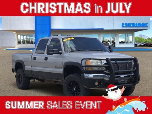 Used 2005 GMC Sierra 2500 SLE w/ Heavy-Duty Power Package AWD/4WD image 1