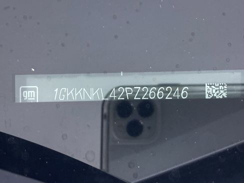 Certified 2023 GMC Acadia SLE w/ Driver Convenience Package image 15