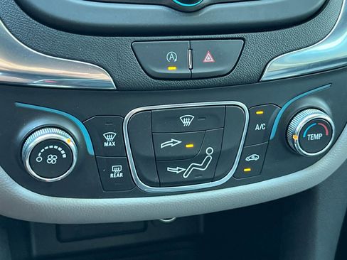 Used 2023 Chevrolet Equinox LT image 20