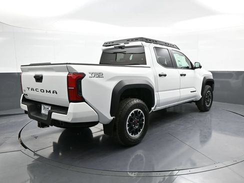 Certified 2024 Toyota Tacoma TRD Off-Road w/ TRD Off Road Premium Package AWD/4WD image 6
