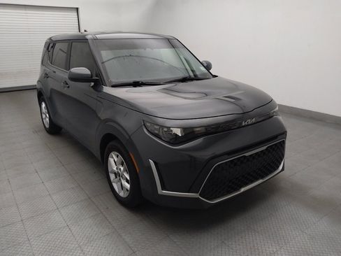 Used 2023 Kia Soul LX w/ LX Technology Package FWD image 13