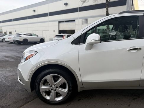 Used 2015 Buick Encore Leather image 9