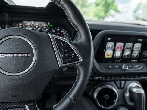 Used 2016 Chevrolet Camaro SS RWD image 35