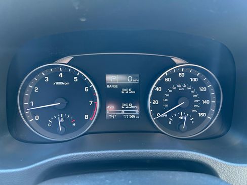 Used 2017 Hyundai Elantra SE FWD image 19