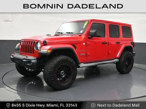 Used 2018 Jeep Wrangler Unlimited Sahara w/ LED Lighting Group AWD/4WD image 1