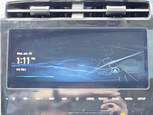 Used 2024 Hyundai Tucson Limited image 23