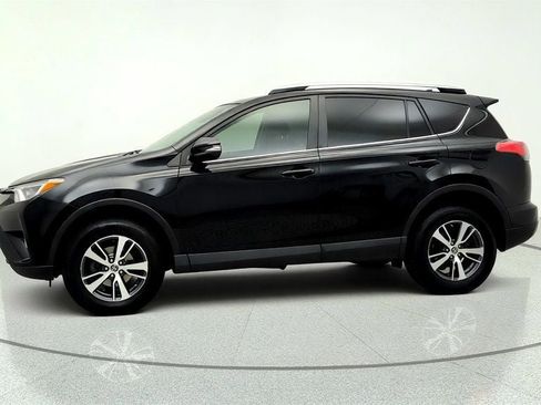 Used 2018 Toyota RAV4 XLE w/ Plus Extra Value Package FWD image 8