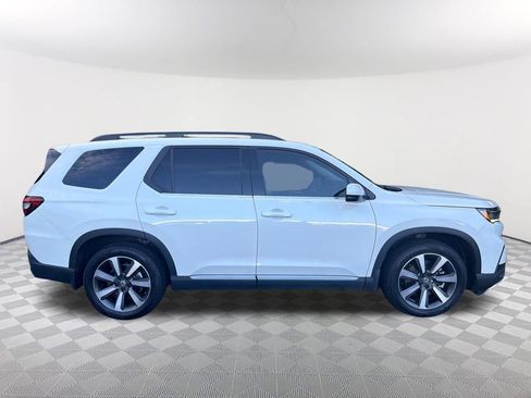 Used 2024 Honda Pilot Touring image 4