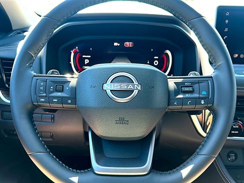 New 2026 Nissan Rogue Platinum AWD/4WD image 18