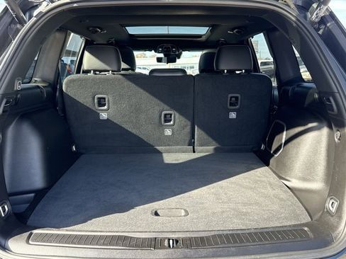 Used 2024 Jeep Grand Cherokee Limited w/ Luxury Tech Group II image 11