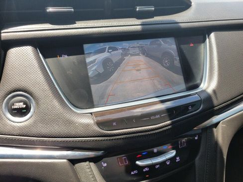 Used 2017 Cadillac XT5 Luxury FWD image 22