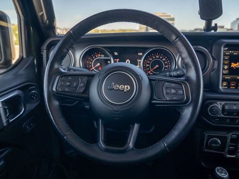 Used 2022 Jeep Gladiator Sport AWD/4WD image 23