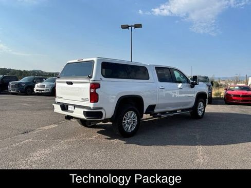 Used 2022 Chevrolet Silverado 2500 High Country w/ Technology Package AWD/4WD image 6