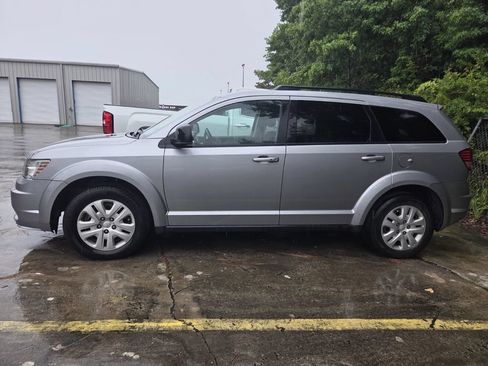 Used 2016 Dodge Journey SE w/ Flexible Seating Group FWD image 4