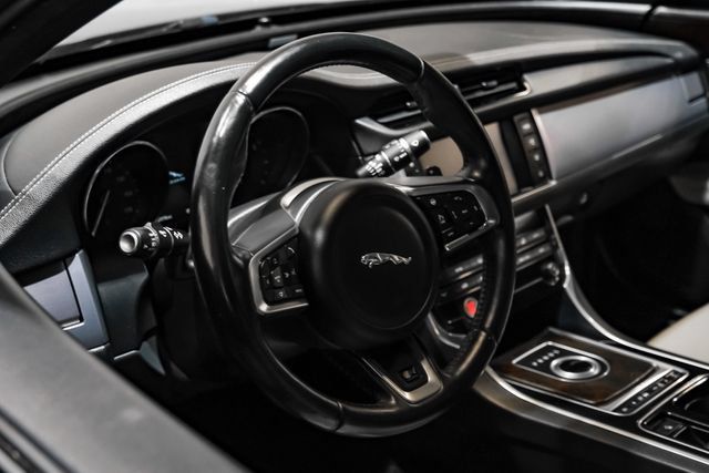 Used 2016 Jaguar XF R-Sport RWD image 19