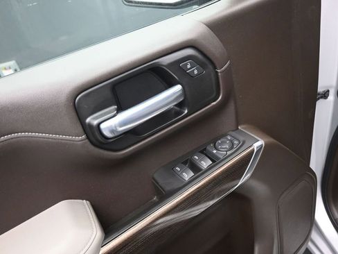 Used 2021 Chevrolet Silverado 1500 LT image 24