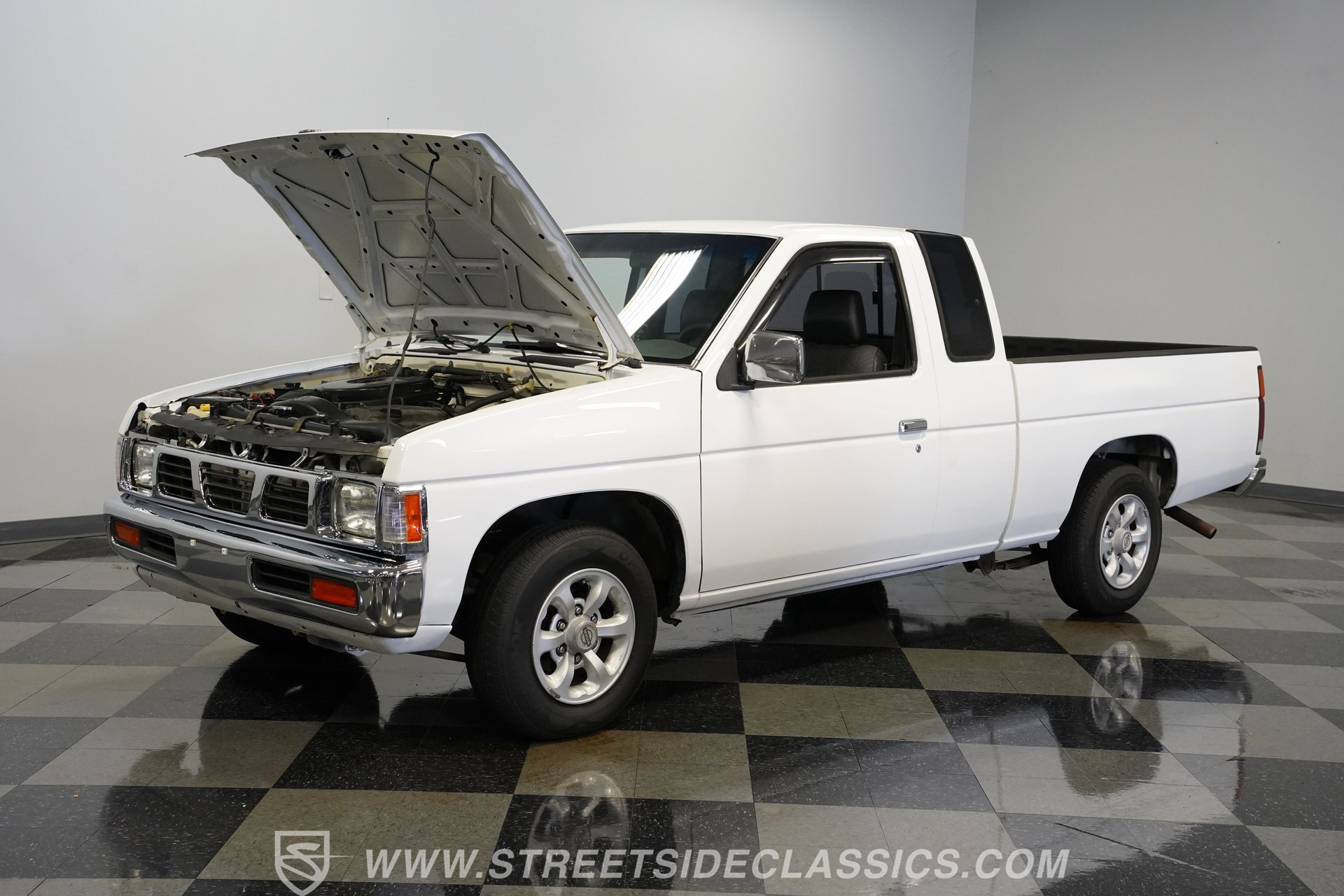 Used 1996 Nissan Pickup 2WD King Cab image 32