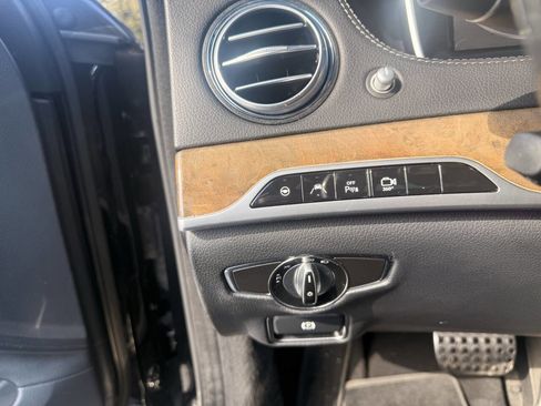 Used 2015 Mercedes-Benz S 550 4MATIC Sedan w/ Sport Package image 17