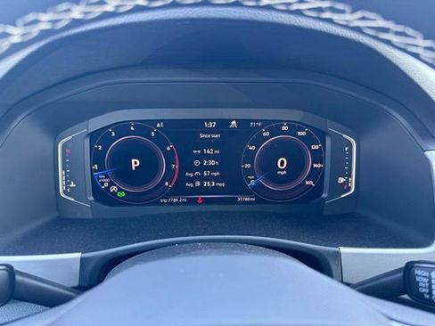 Used 2023 Volkswagen Atlas SE w/ Panoramic Sunroof Package image 12