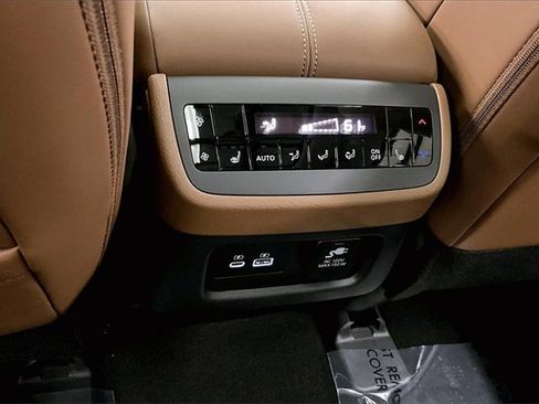 New 2025 Nissan Pathfinder Platinum image 20