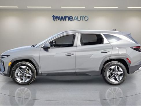 Used 2025 Hyundai Tucson SEL image 2