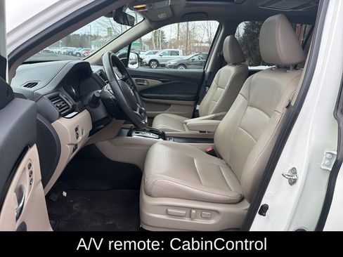 Used 2019 Honda Pilot Touring image 11