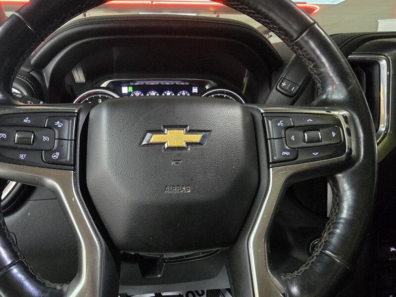 Used 2021 Chevrolet Silverado 1500 LTZ w/ LTZ Premium Package AWD/4WD image 33