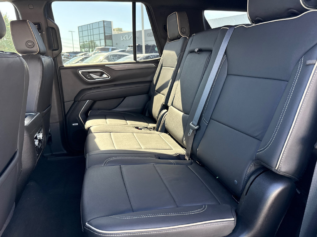 Used 2024 GMC Yukon SLT w/ Max Trailering Package AWD/4WD image 30