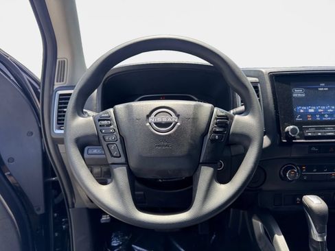 Used 2023 Nissan Frontier SV w/ Technology Package RWD image 14