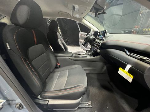 New 2025 Nissan Sentra SR image 19