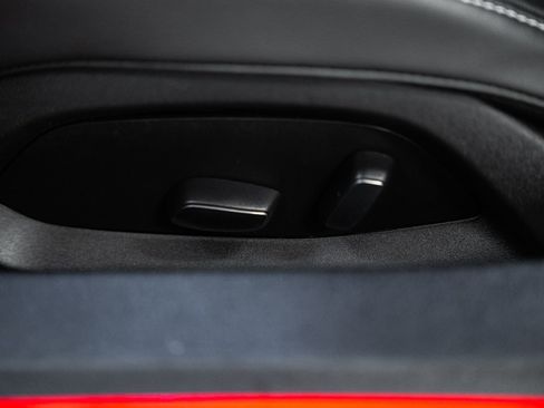 Used 2020 Chevrolet Corvette Stingray Coupe w/ 1LT RWD image 41