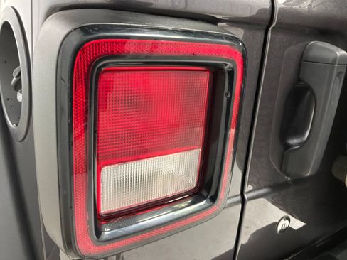 Used 2020 Jeep Wrangler Unlimited Sport S AWD/4WD image 26