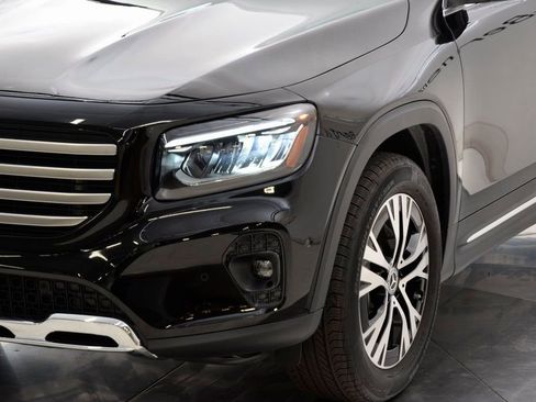 Used 2026 Mercedes-Benz GLB 250 image 11
