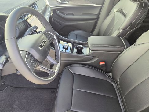 New 2025 Jeep Grand Cherokee L Limited w/ Luxury Tech Group II AWD/4WD image 11
