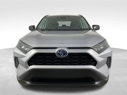 Used 2022 Toyota RAV4 LE AWD/4WD image 3