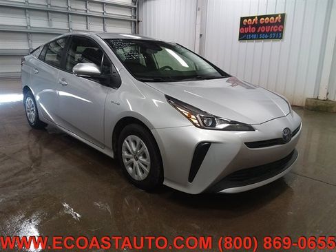 Used 2022 Toyota Prius L Eco image 1