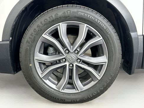 Used 2020 Honda CR-V Touring image 11