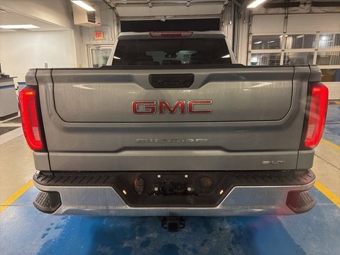 Used 2026 GMC Sierra 1500 SLT image 6