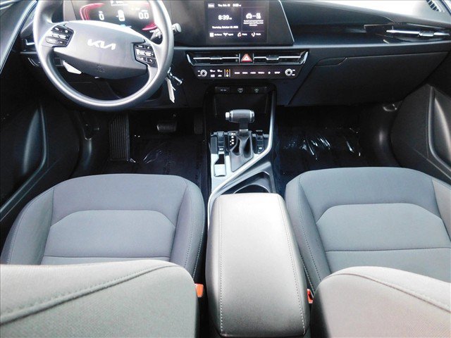 Used 2025 Kia Niro LX FWD image 23