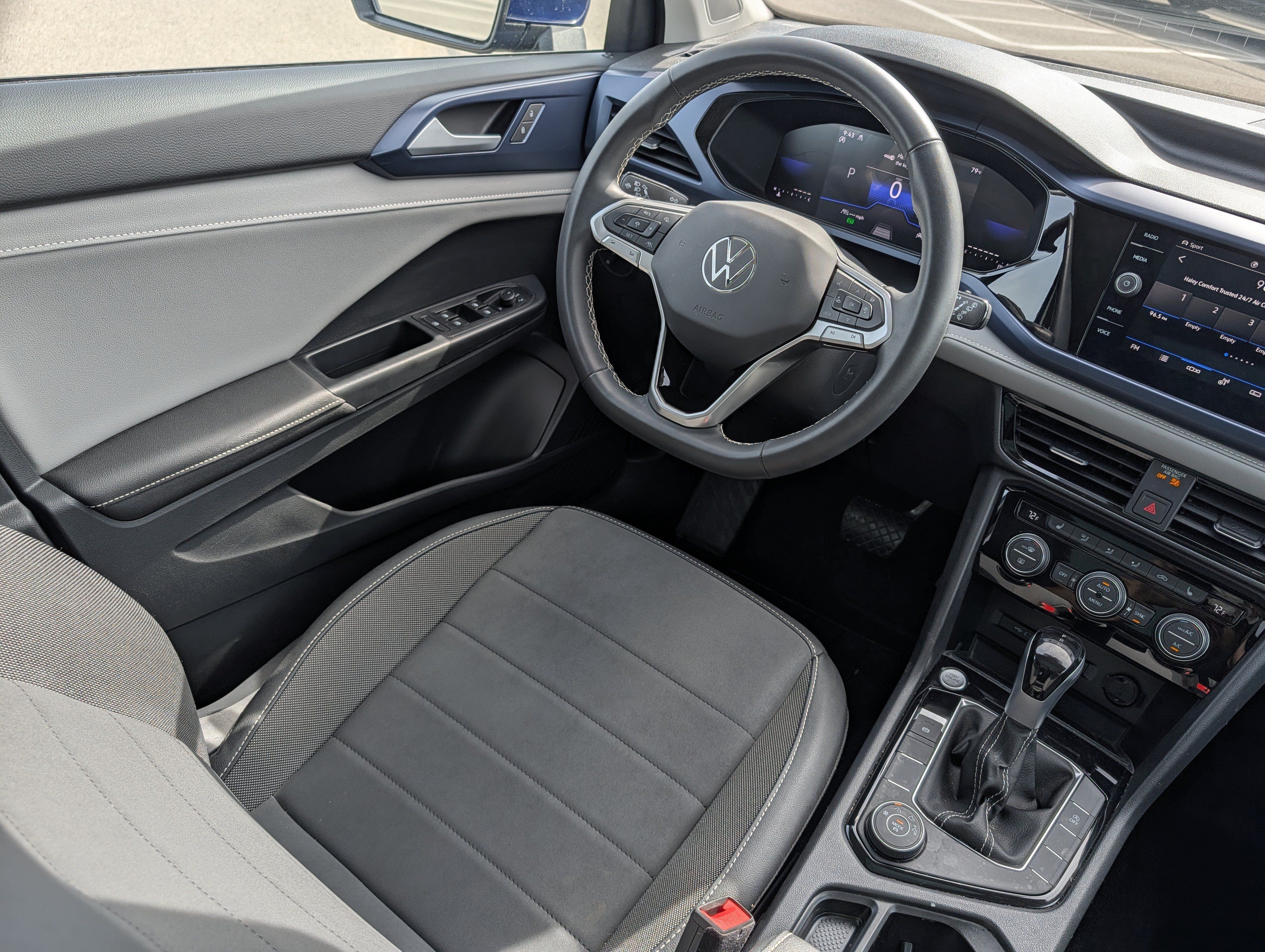 Certified 2024 Volkswagen Taos SE AWD/4WD image 12