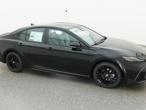 Used 2026 Toyota Camry SE image 15