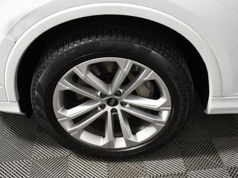 Used 2025 Audi Q7 2.0T Premium image 11